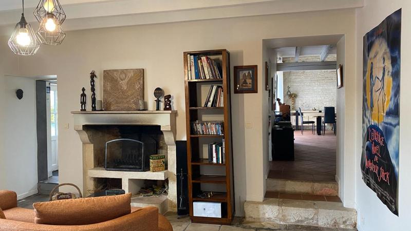 Maison - 233 m² - 7 pièces