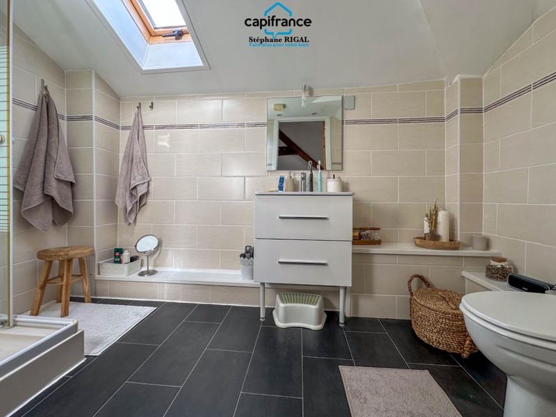 Propriété - 190 m² - 9 pièces