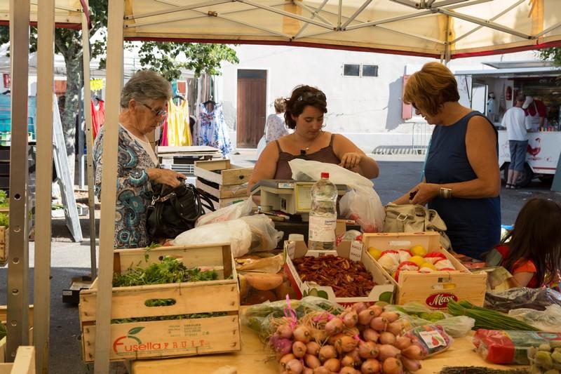 Marché traditionnel du Mercredi
