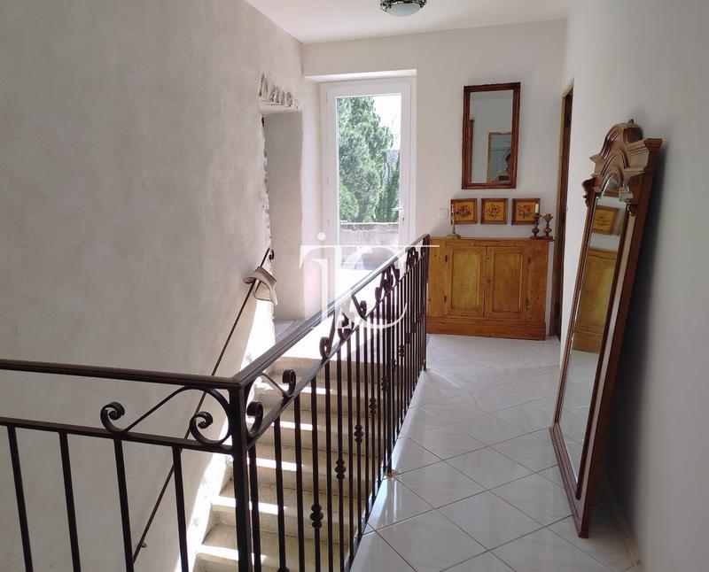 Maison en pierre - 207 m² - 6 pièces