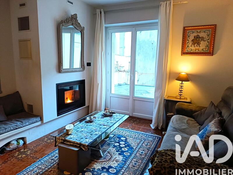 Maison - 245 m² - 8 pièces
