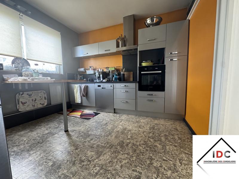 Maison - 418 m² - 10 pièces