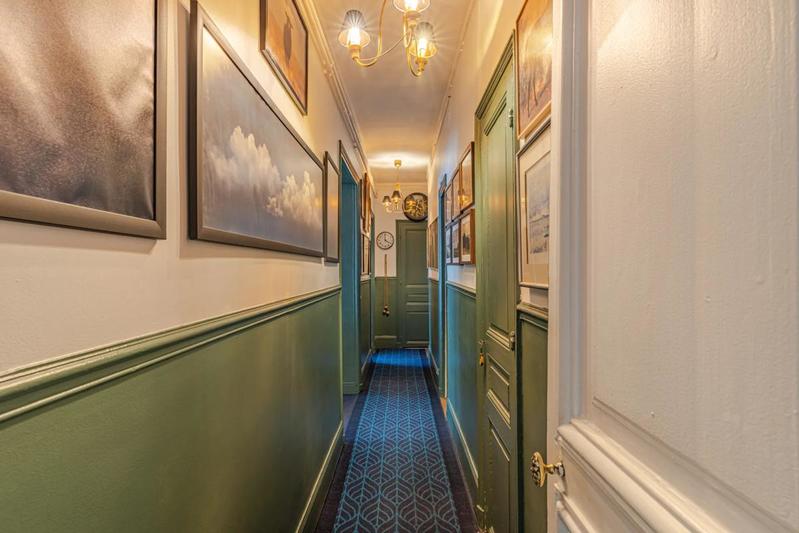 Appartement - 166 m² - 6 pièces