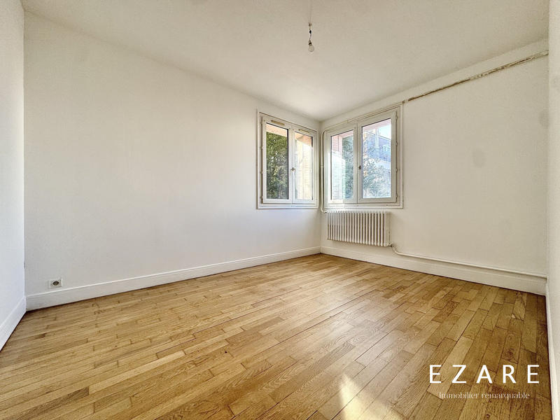 Appartement - 102 m² - 5 pièces