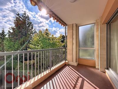 Appartement - 101 m² - 4 pièces