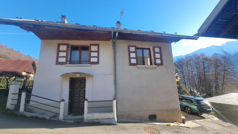 Maison de village - 109 m² - 7 pièces