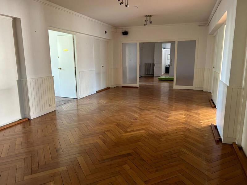 Appartement - 305 m² - 8 pièces