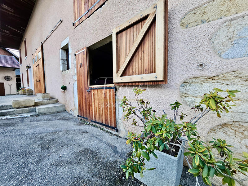 Maison - 500 m² - 6 pièces