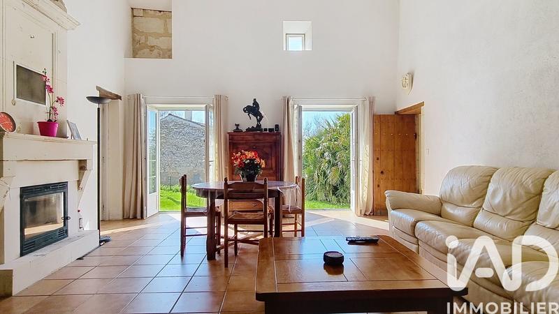 Maison - 205 m² - 6 pièces