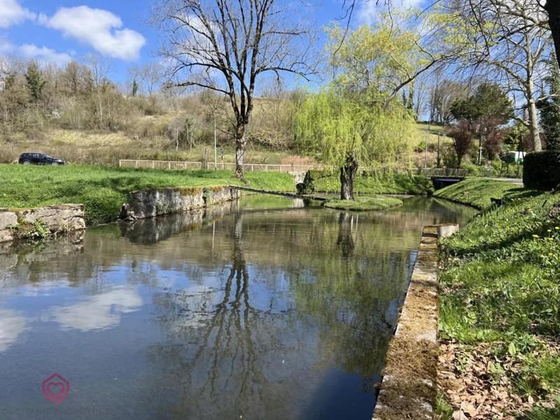 Propriété - 227 m² - 7 pièces