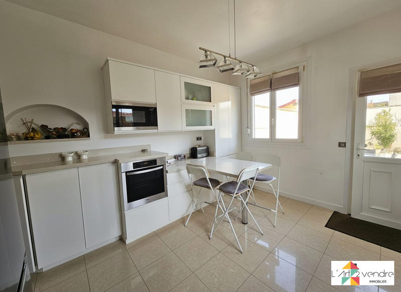 Maison - 92 m² - 4 pièces