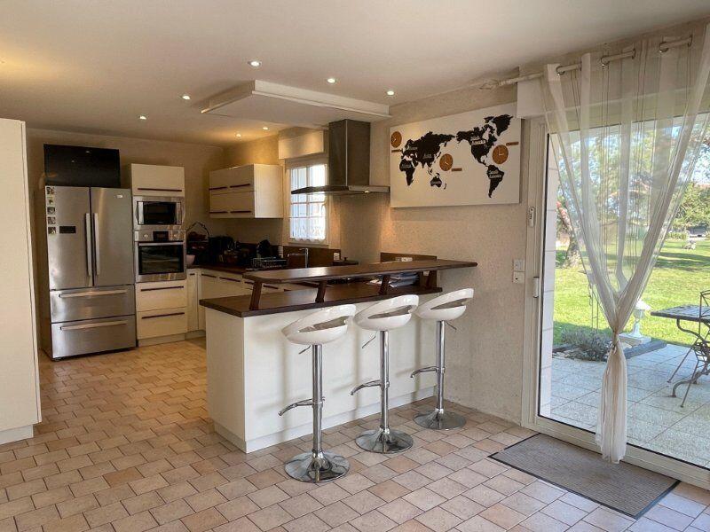 Villa - 300 m² - 10 pièces