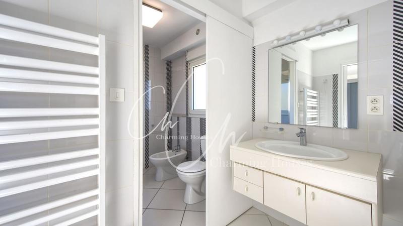 Appartement - 210 m² - 5 pièces