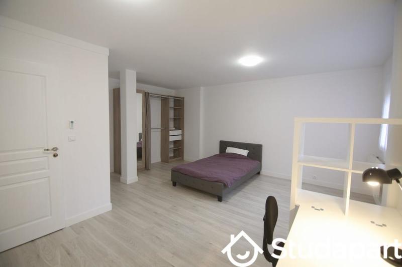 Chambre - 9 m² - 1 pièce