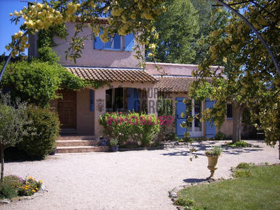 Maison - 162 m² - 8 pièces