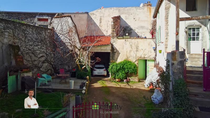 Maison - 110 m² - 5 pièces