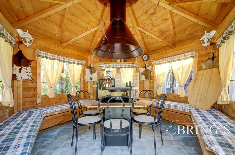 Maison - 188 m² - 8 pièces