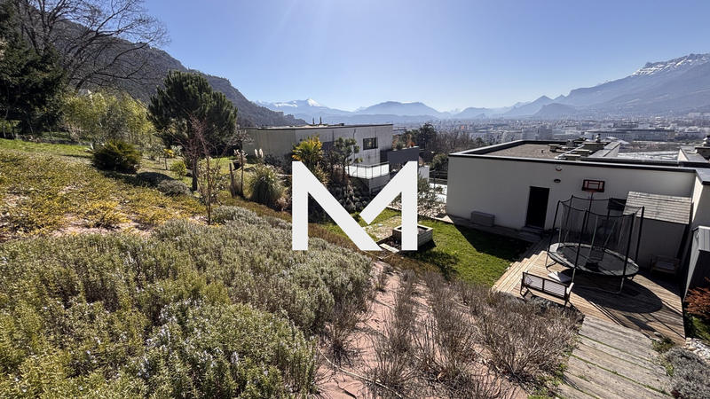 Appartement - 75 m² - 3 pièces