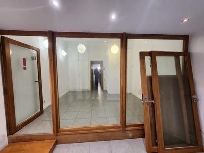 Local commercial - 167 m² - 11 pièces