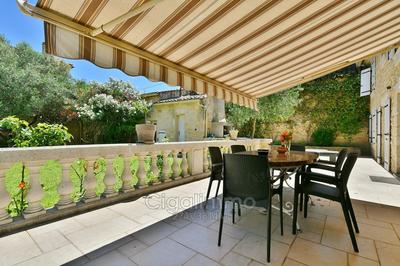 Maison en pierre - 179 m² - 6 pièces