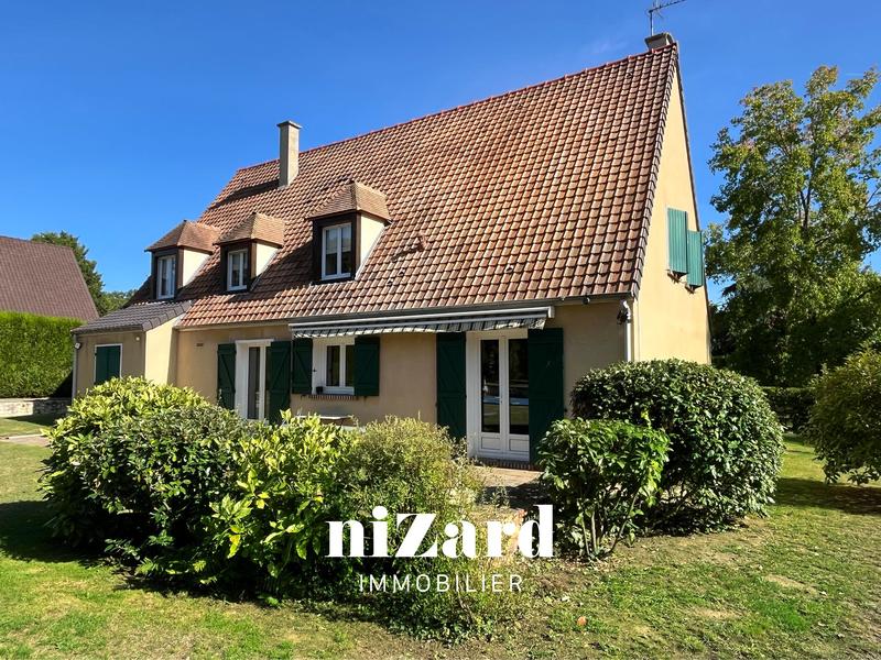 Maison traditionnelle - 171 m² - 7 pièces