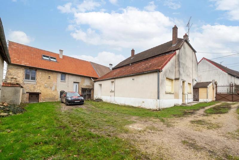 Corps de ferme - 136 m² - 10 pièces