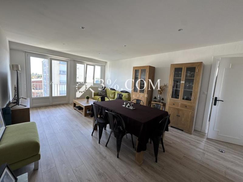 Appartement - 92 m² - 5 pièces