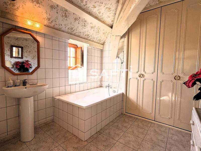 Maison - 161 m² - 6 pièces