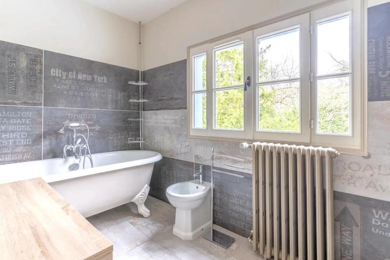 Demeure - 139 m² - 7 pièces