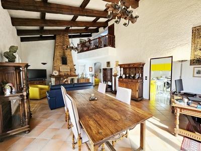 Maison - 165 m² - 4 pièces