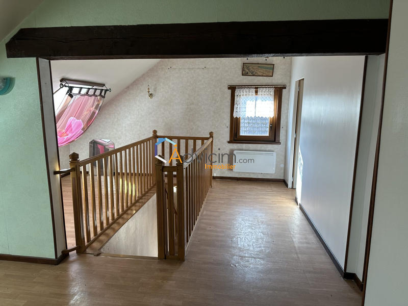 Maison - 220 m² - 6 pièces