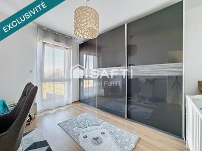Maison - 93 m² - 5 pièces