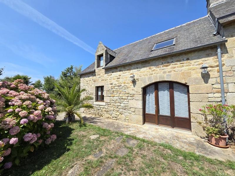 Corps de ferme - 211 m² - 12 pièces