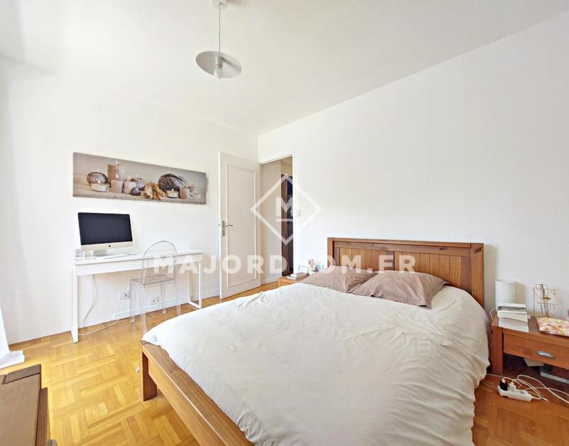 Appartement - 100 m² - 5 pièces