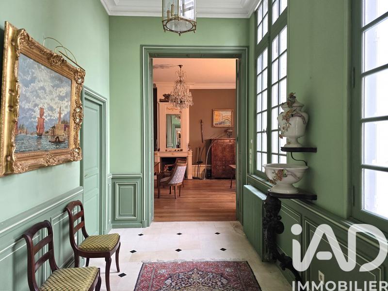 Maison - 495 m² - 10 pièces