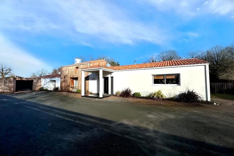 Pavillon - 183 m² - 7 pièces