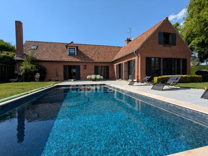 Maison - 217 m² - 7 pièces