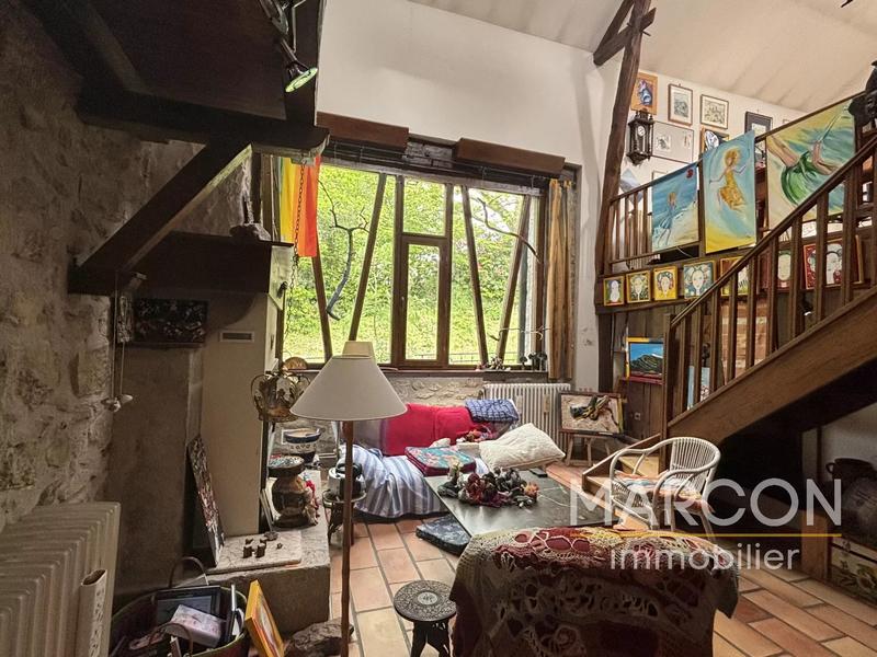 Propriété - 225 m²