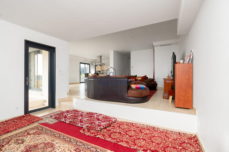 Maison contemporaine - 143 m² - 6 pièces