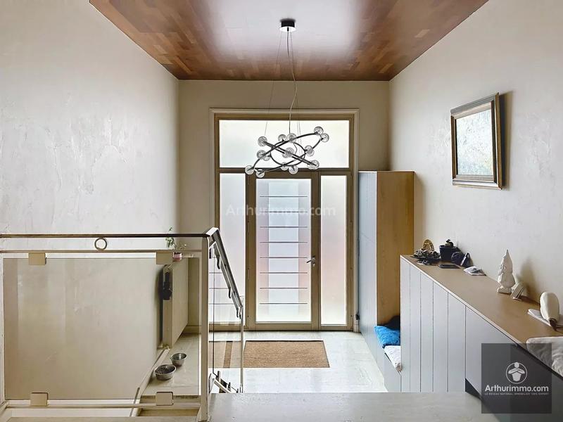 Maison - 303 m² - 10 pièces