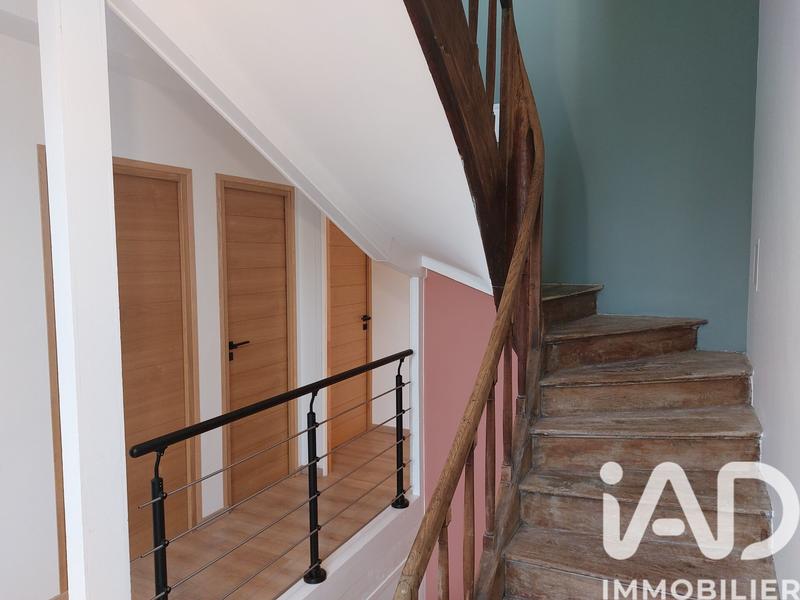 Maison - 300 m² - 10 pièces