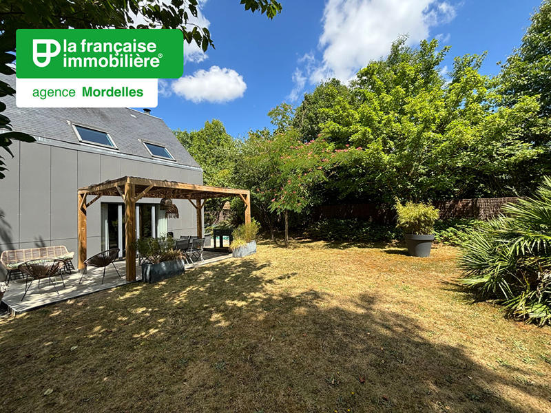 Maison - 94 m² - 4 pièces