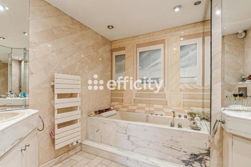 Appartement - 121 m² - 4 pièces