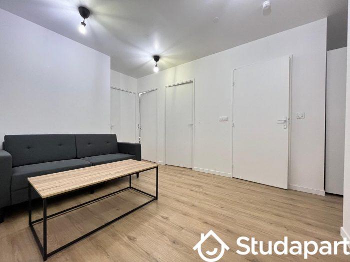 Chambre - 11 m² - 1 pièce