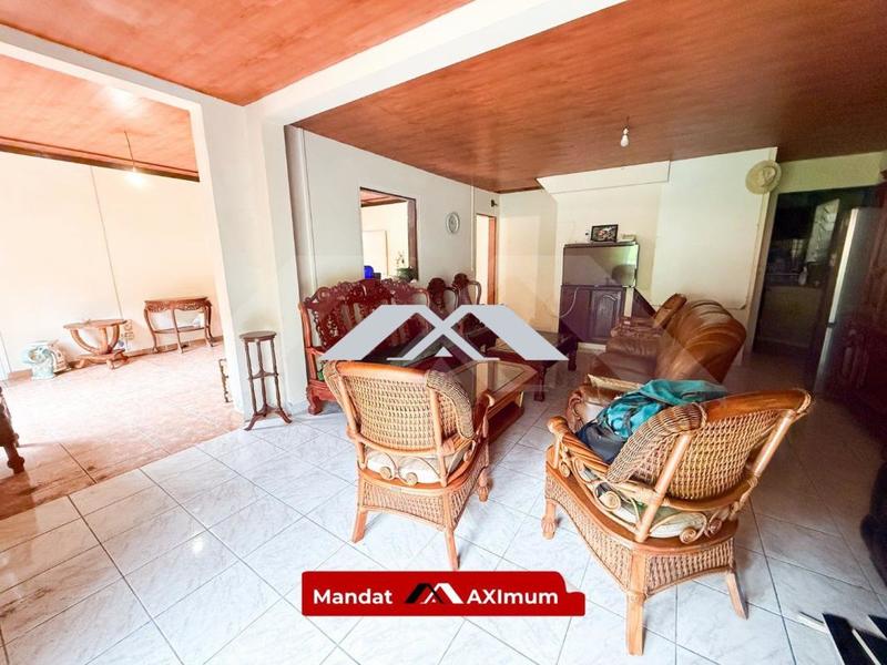 Maison - 400 m² - 10 pièces