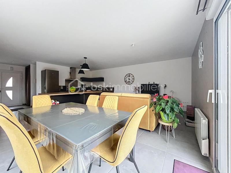 Maison - 102 m² - 5 pièces