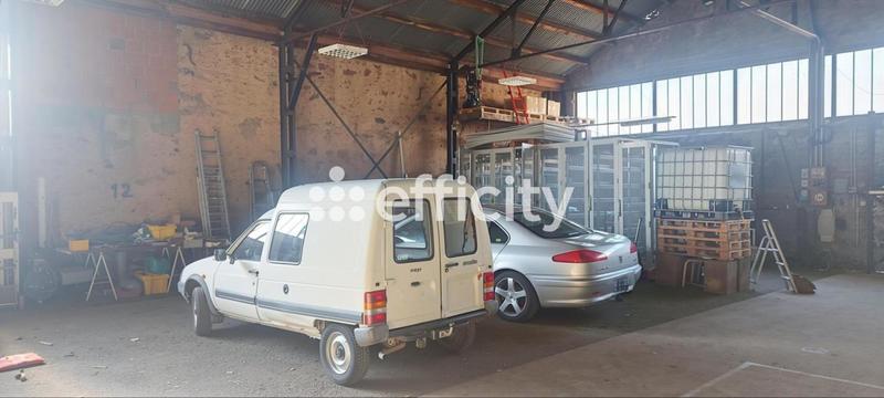 Loft - 375 m² - 1 pièce