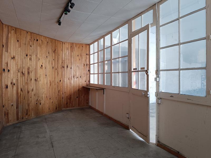 Local commercial - 233 m²