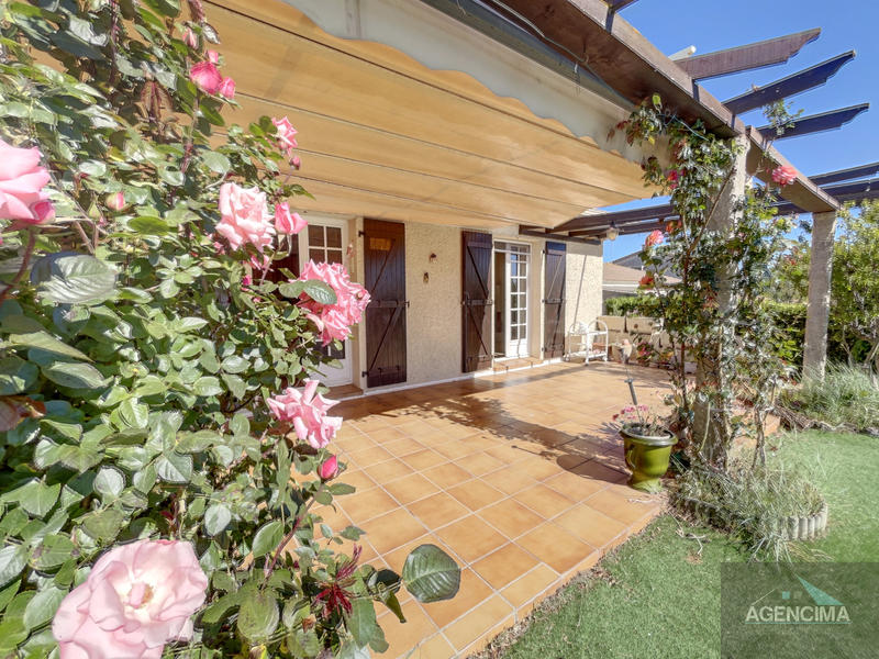 Villa - 100 m² - 5 pièces