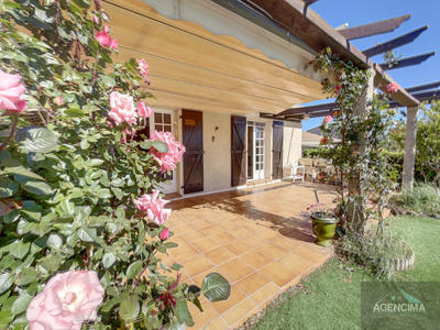 Villa - 100 m² - 5 pièces